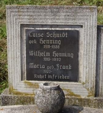 Henning Luise 1911-1938 Grabstein
